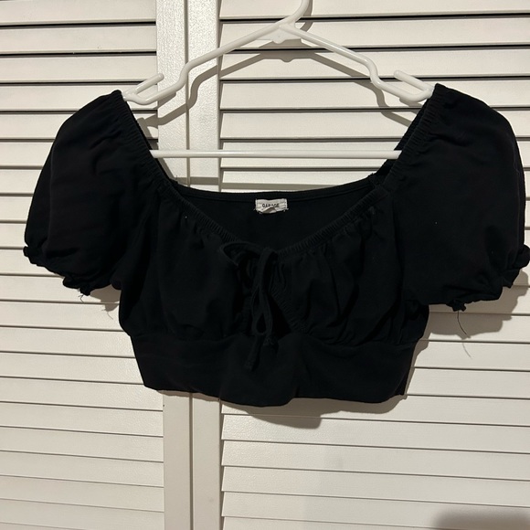 Garage pretty bow in front crop top - Picture 2 of 4